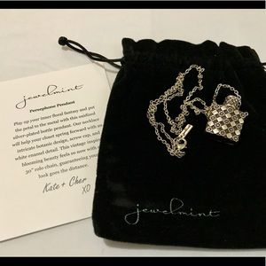 Jewelmint Fashion Jewelry - Persephone pendant